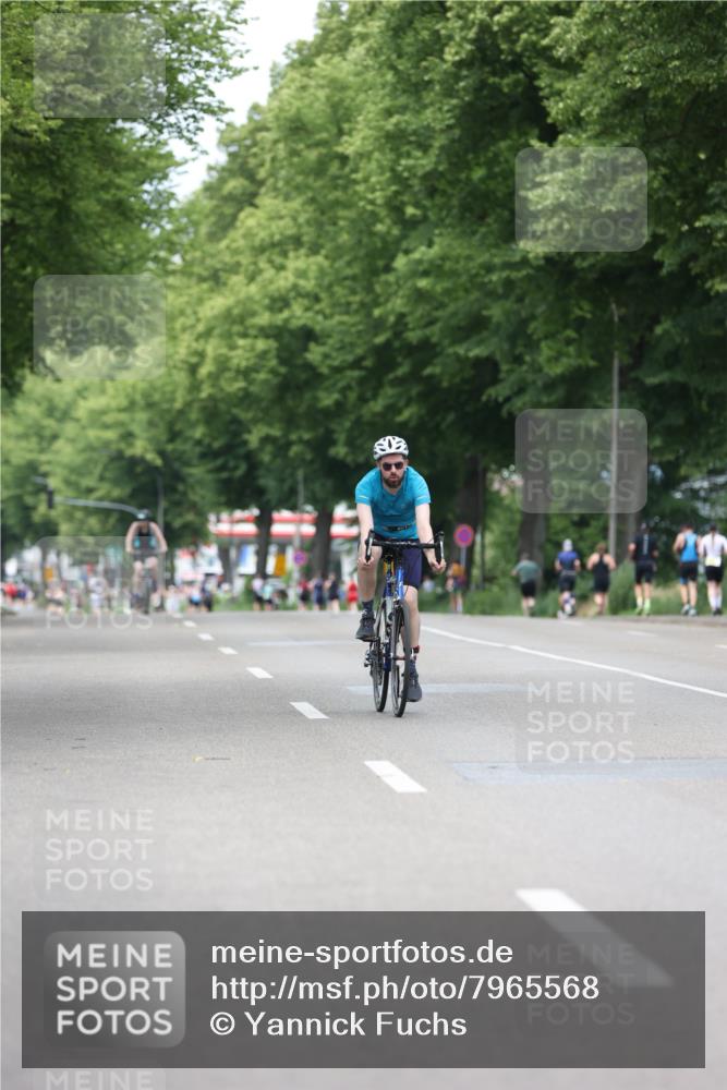 15.06.2025 - 7 Türme Triathlon Yannick Fuchs http://msf.ph/oto/7965568 15.06.2025 13:59:16 Radfahren 681 meine-sportfotos.de