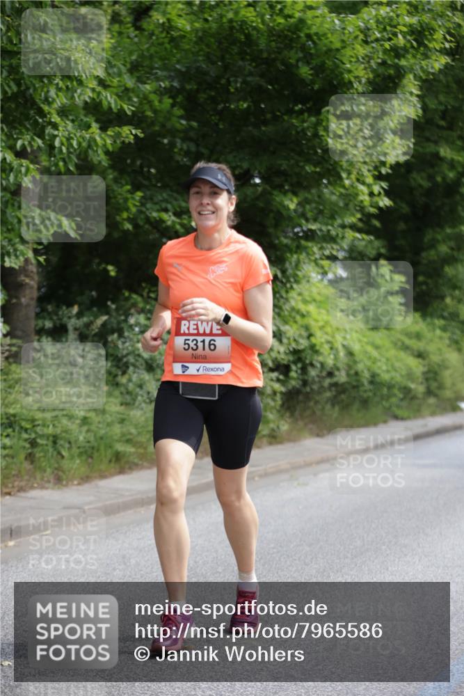 15.06.2025 - REWE Women's Run Jannik Wohlers http://msf.ph/oto/7965586 15.06.2025 10:00:16 Laufen 5316 meine-sportfotos.de