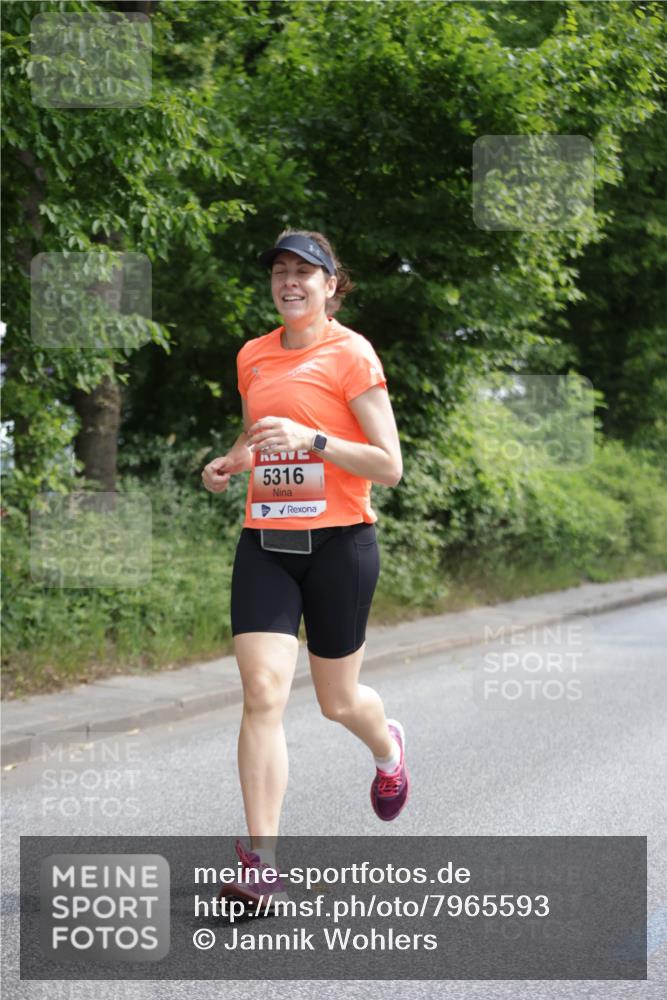 15.06.2025 - REWE Women's Run Jannik Wohlers http://msf.ph/oto/7965593 15.06.2025 10:00:16 Laufen 5316 meine-sportfotos.de