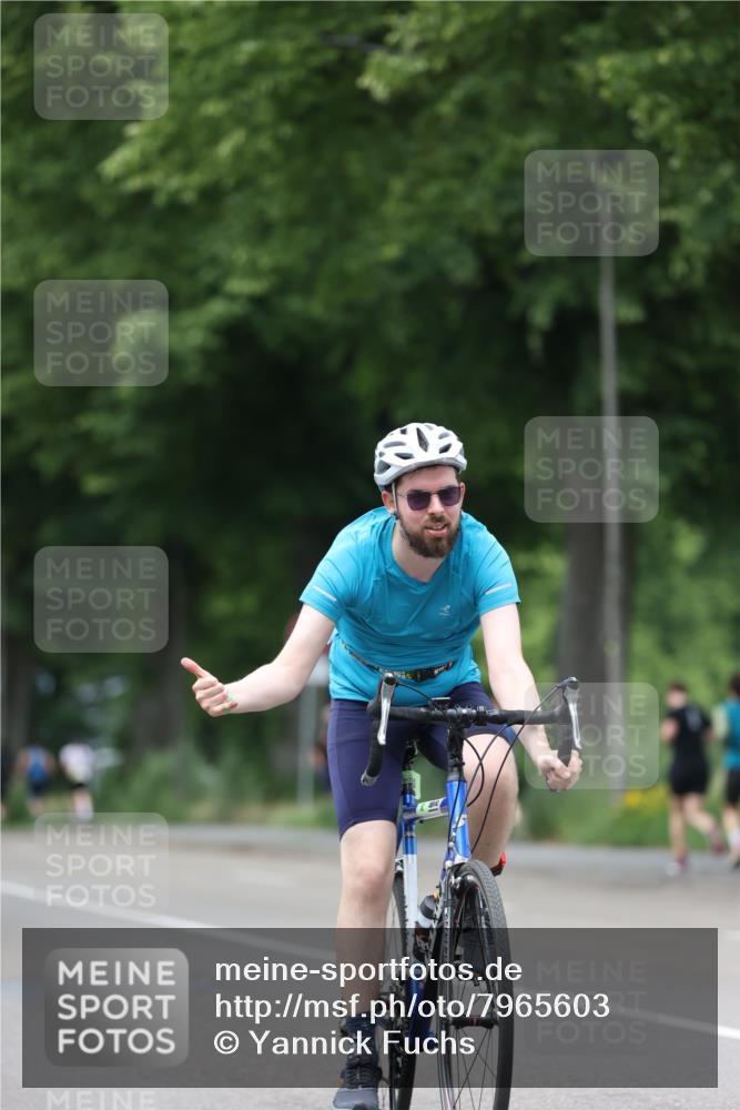 15.06.2025 - 7 Türme Triathlon Yannick Fuchs http://msf.ph/oto/7965603 15.06.2025 13:59:18 Radfahren 681 meine-sportfotos.de