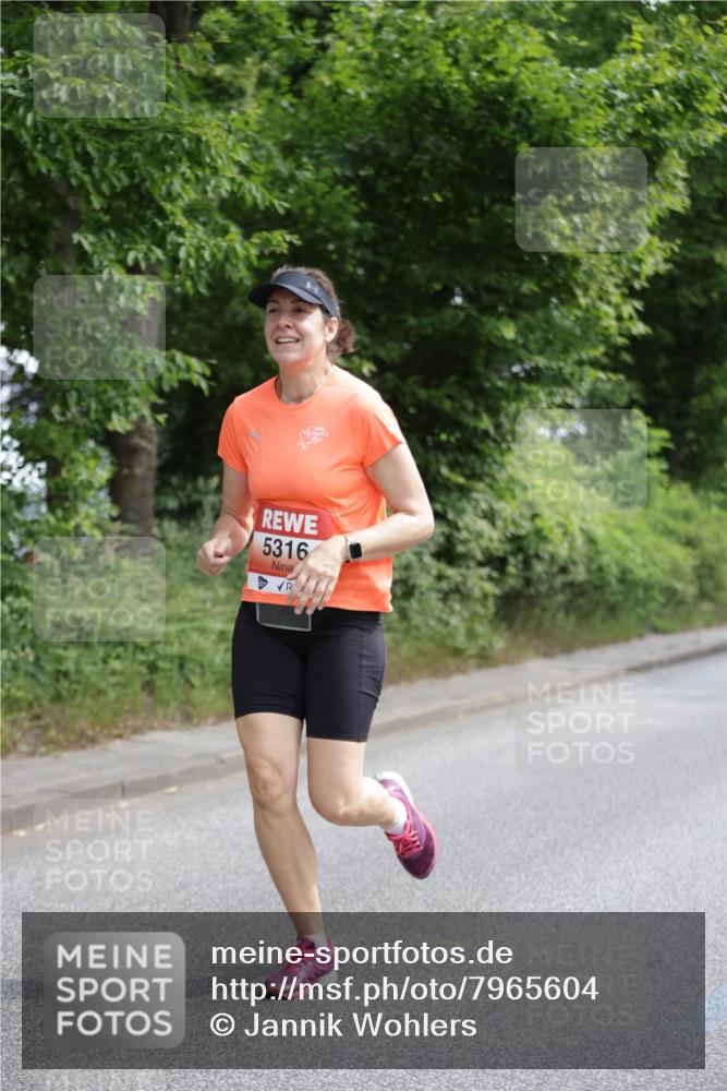 15.06.2025 - REWE Women's Run Jannik Wohlers http://msf.ph/oto/7965604 15.06.2025 10:00:16 Laufen 5316 meine-sportfotos.de