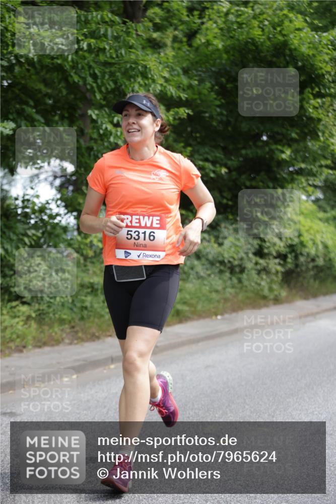 15.06.2025 - REWE Women's Run Jannik Wohlers http://msf.ph/oto/7965624 15.06.2025 10:00:16 Laufen 5316 meine-sportfotos.de