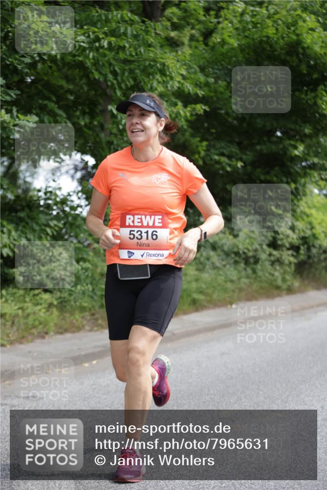 15.06.2025 - REWE Women's Run Jannik Wohlers http://msf.ph/oto/7965631 15.06.2025 10:00:17 Laufen 5316 meine-sportfotos.de