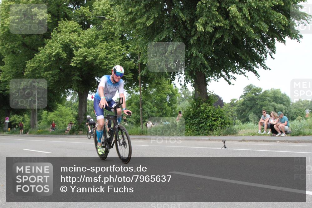 15.06.2025 - 7 Türme Triathlon Yannick Fuchs http://msf.ph/oto/7965637 15.06.2025 13:11:12 Radfahren  meine-sportfotos.de