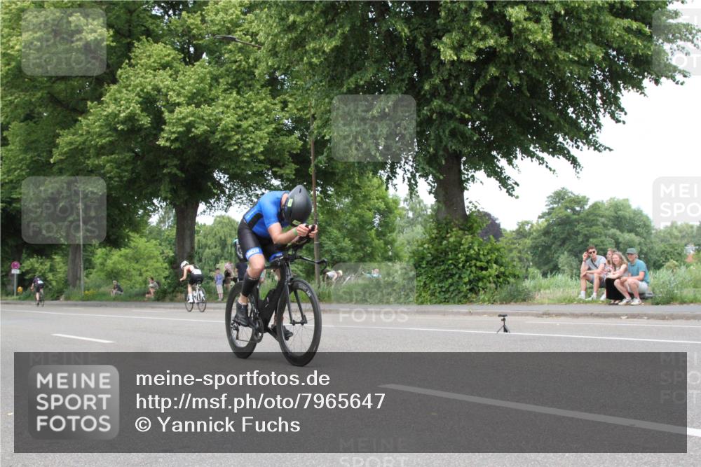 15.06.2025 - 7 Türme Triathlon Yannick Fuchs http://msf.ph/oto/7965647 15.06.2025 13:11:22 Radfahren  meine-sportfotos.de