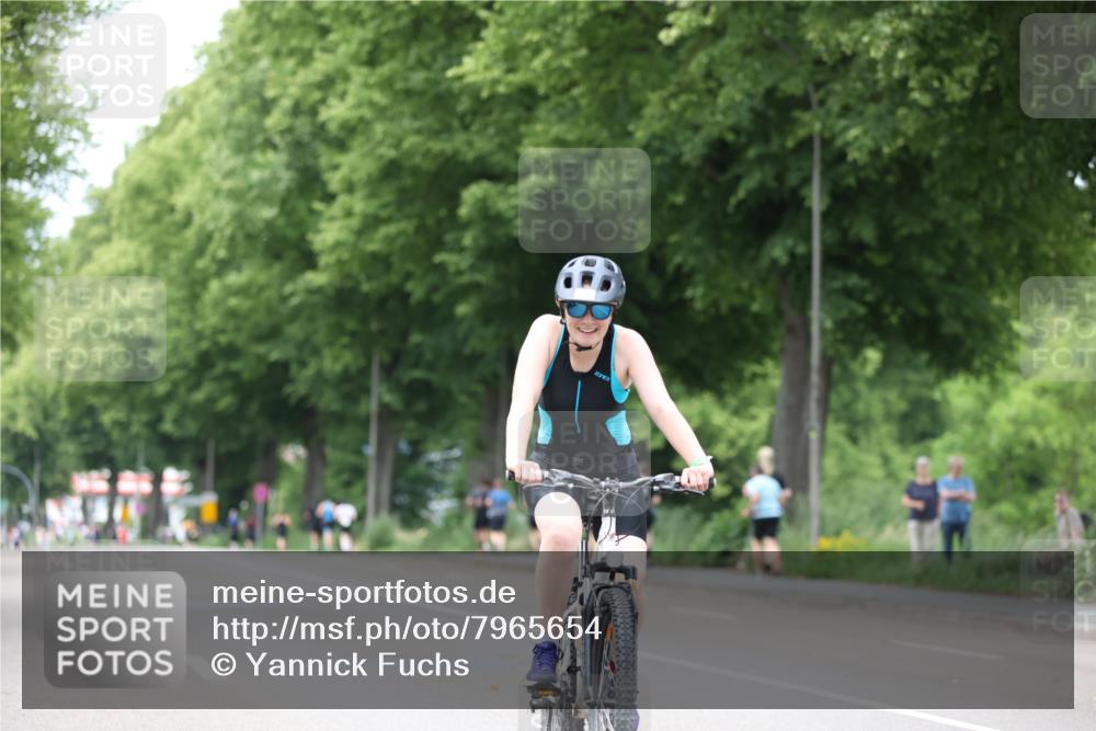 15.06.2025 - 7 Türme Triathlon Yannick Fuchs http://msf.ph/oto/7965654 15.06.2025 13:59:25 Radfahren 830 meine-sportfotos.de