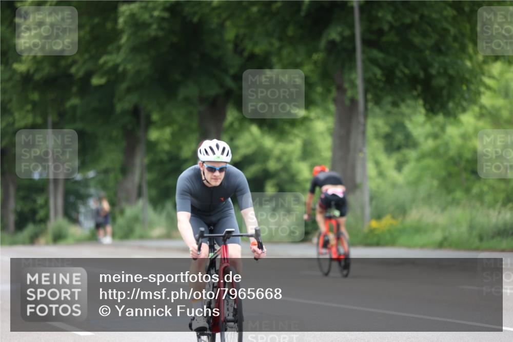 15.06.2025 - 7 Türme Triathlon Yannick Fuchs http://msf.ph/oto/7965668 15.06.2025 11:14:59 Radfahren 331 meine-sportfotos.de