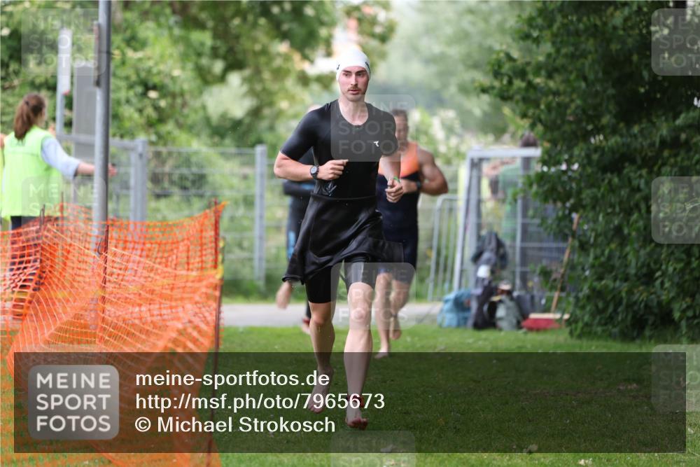 15.06.2025 - 7 Türme Triathlon Michael Strokosch http://msf.ph/oto/7965673 15.06.2025 12:19:38 Schwimmen 471, 483, 531, 536, 538, 612, 635 meine-sportfotos.de