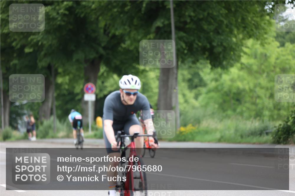 15.06.2025 - 7 Türme Triathlon Yannick Fuchs http://msf.ph/oto/7965680 15.06.2025 11:14:59 Radfahren 331 meine-sportfotos.de