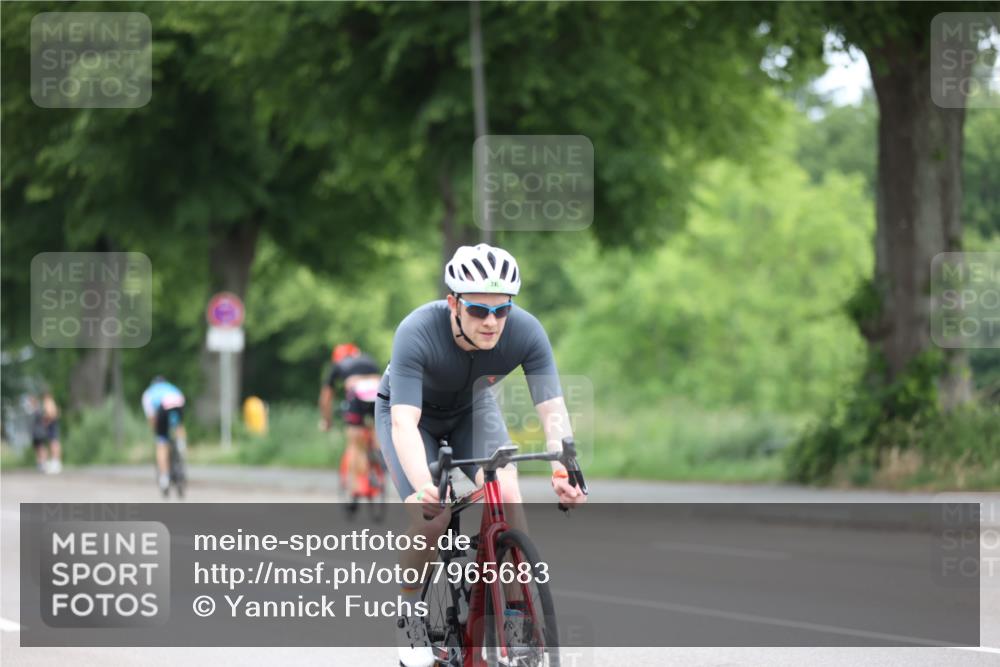 15.06.2025 - 7 Türme Triathlon Yannick Fuchs http://msf.ph/oto/7965683 15.06.2025 11:14:59 Radfahren 331 meine-sportfotos.de
