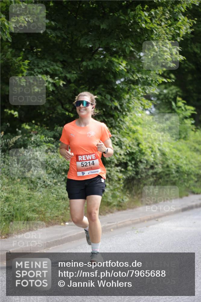 15.06.2025 - REWE Women's Run Jannik Wohlers http://msf.ph/oto/7965688 15.06.2025 10:00:23 Laufen 5214 meine-sportfotos.de