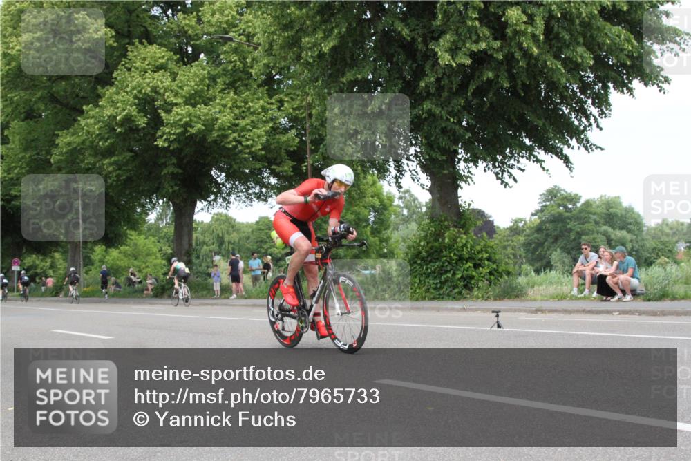 15.06.2025 - 7 Türme Triathlon Yannick Fuchs http://msf.ph/oto/7965733 15.06.2025 13:12:06 Radfahren  meine-sportfotos.de