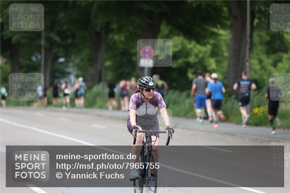 15.06.2025 - 7 Türme Triathlon Yannick Fuchs http://msf.ph/oto/7965755 15.06.2025 14:00:12 Radfahren 1170 meine-sportfotos.de