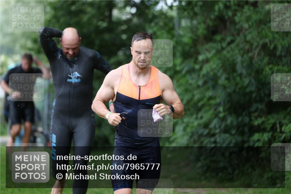 15.06.2025 - 7 Türme Triathlon Michael Strokosch http://msf.ph/oto/7965777 15.06.2025 12:19:43 Schwimmen 471, 483, 488, 531, 536, 538, 594, 612, 635 meine-sportfotos.de
