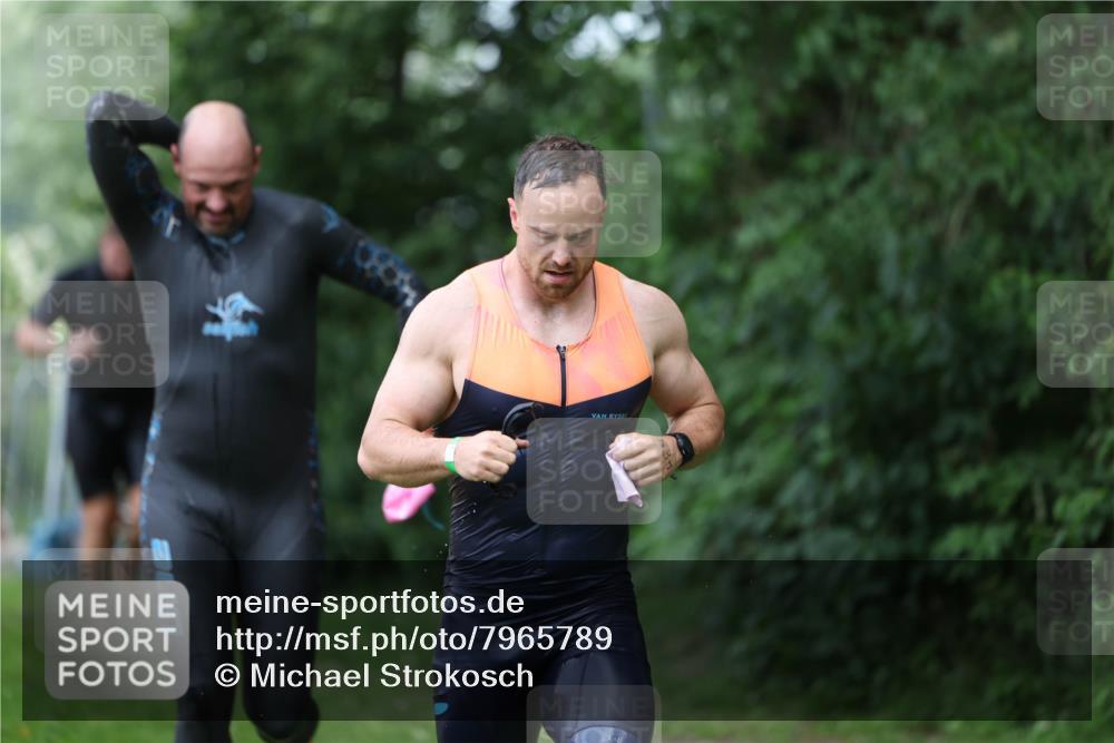 15.06.2025 - 7 Türme Triathlon Michael Strokosch http://msf.ph/oto/7965789 15.06.2025 12:19:44 Schwimmen 471, 483, 488, 531, 536, 538, 550, 594, 612, 635 meine-sportfotos.de