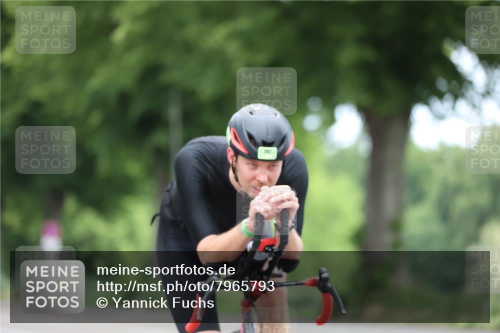 15.06.2025 - 7 Türme Triathlon Yannick Fuchs http://msf.ph/oto/7965793 15.06.2025 11:15:20 Radfahren  meine-sportfotos.de