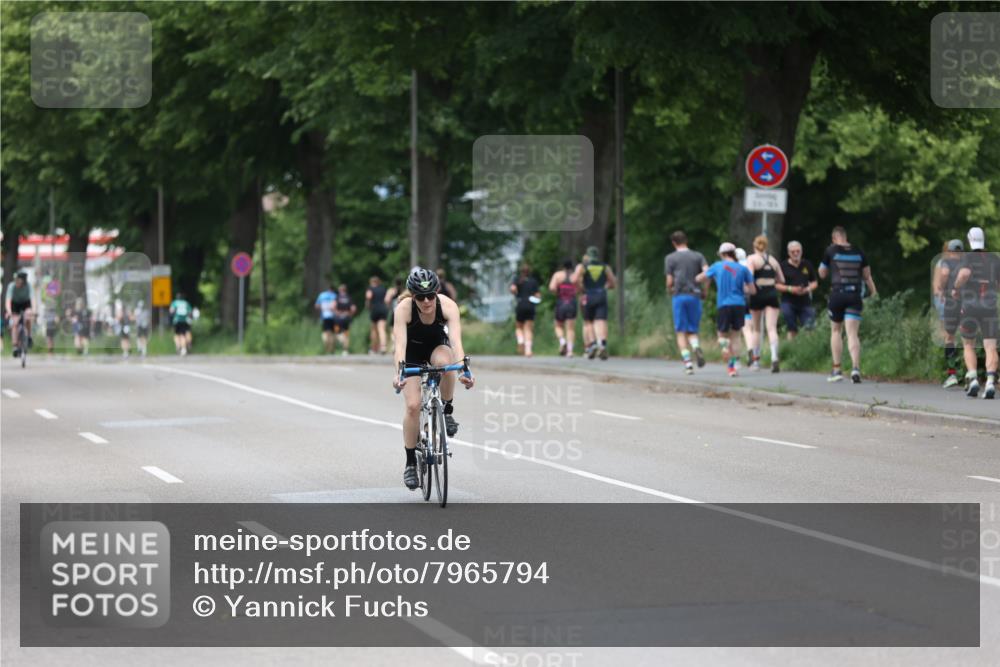 15.06.2025 - 7 Türme Triathlon Yannick Fuchs http://msf.ph/oto/7965794 15.06.2025 14:00:17 Radfahren  meine-sportfotos.de
