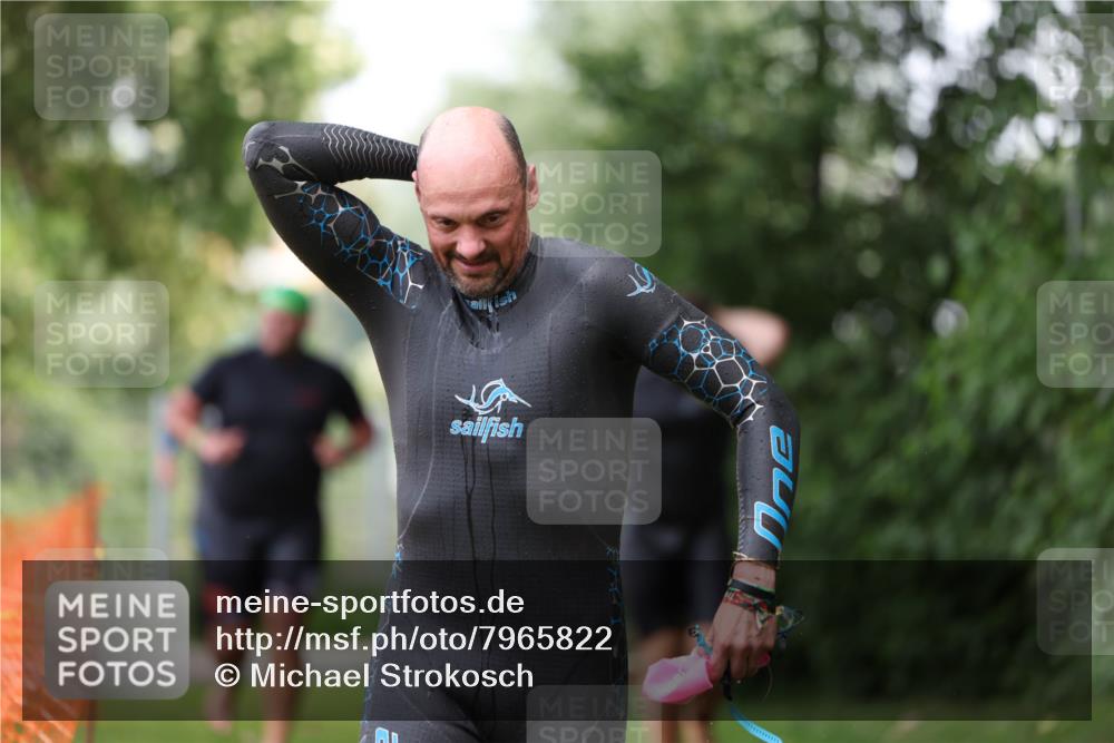 15.06.2025 - 7 Türme Triathlon Michael Strokosch http://msf.ph/oto/7965822 15.06.2025 12:19:45 Schwimmen 471, 483, 488, 531, 536, 538, 550, 585, 594, 612, 635 meine-sportfotos.de