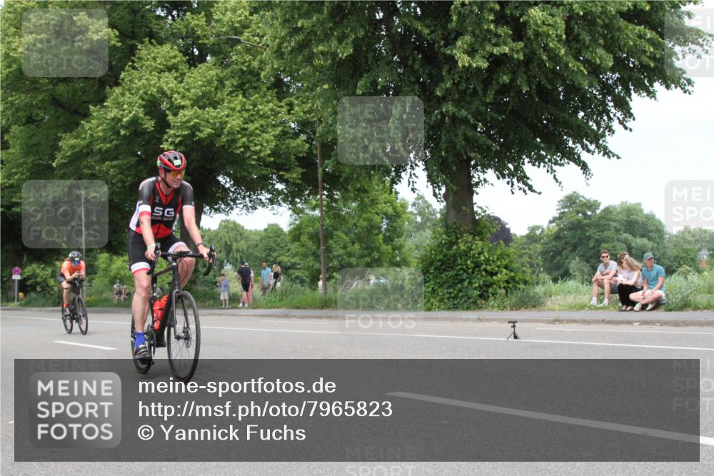 15.06.2025 - 7 Türme Triathlon Yannick Fuchs http://msf.ph/oto/7965823 15.06.2025 13:13:17 Radfahren  meine-sportfotos.de