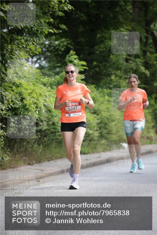 15.06.2025 - REWE Women's Run Jannik Wohlers http://msf.ph/oto/7965838 15.06.2025 10:00:55 Laufen 5247 meine-sportfotos.de