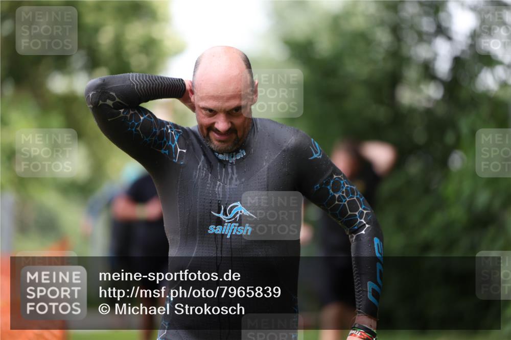 15.06.2025 - 7 Türme Triathlon Michael Strokosch http://msf.ph/oto/7965839 15.06.2025 12:19:46 Schwimmen 471, 483, 488, 531, 536, 538, 550, 585, 594, 612, 635 meine-sportfotos.de