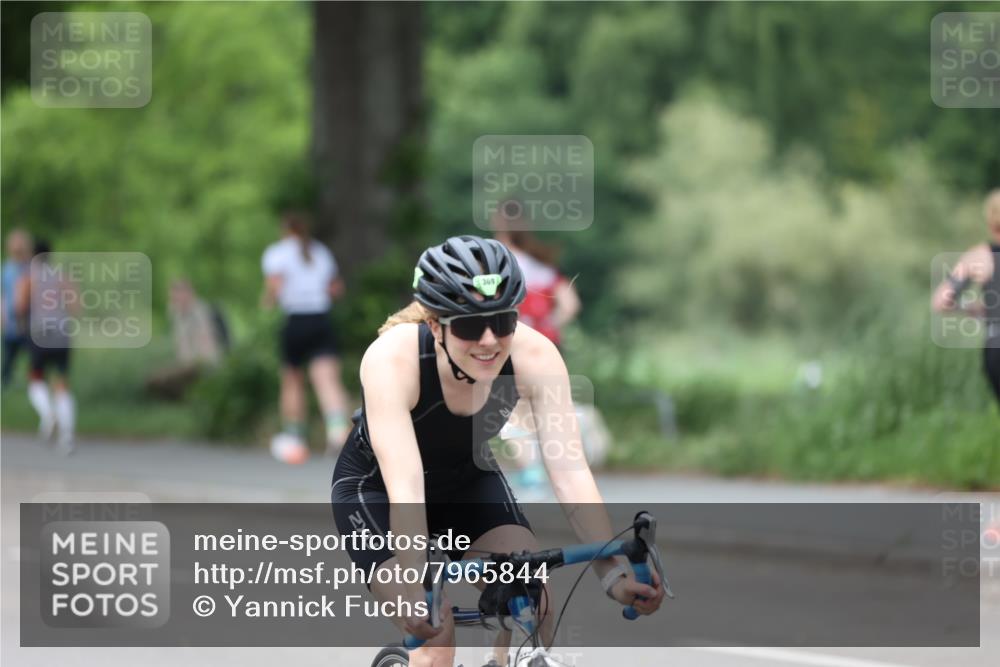 15.06.2025 - 7 Türme Triathlon Yannick Fuchs http://msf.ph/oto/7965844 15.06.2025 14:00:20 Radfahren 405 meine-sportfotos.de