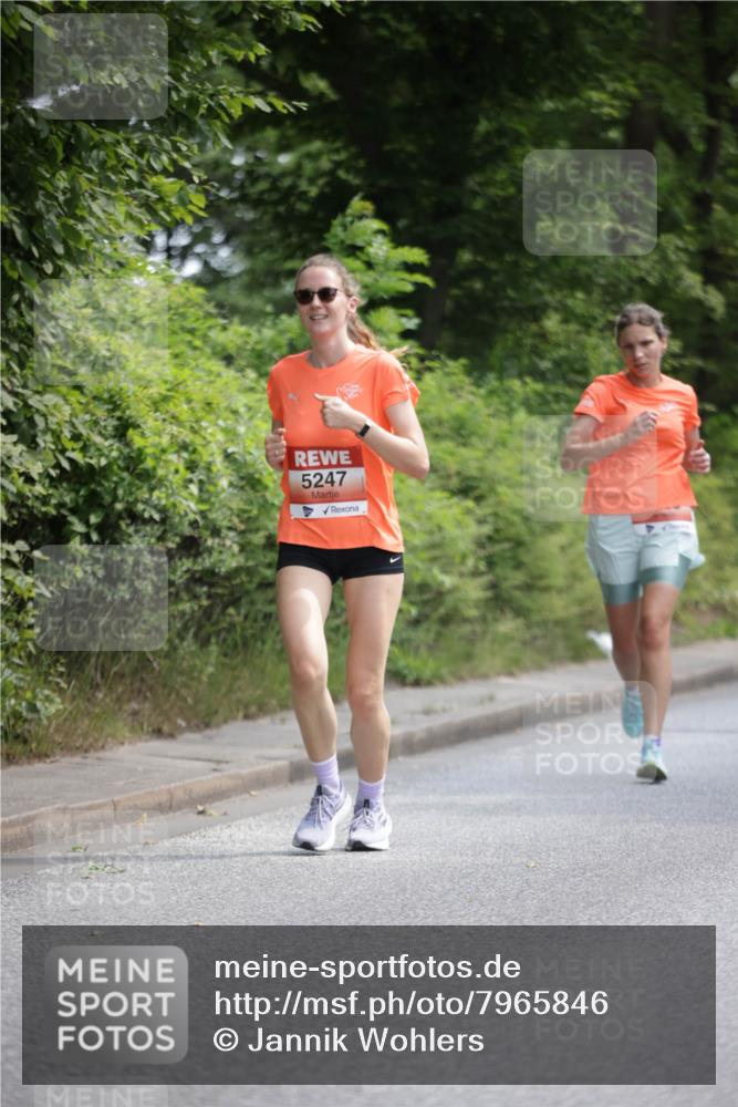 15.06.2025 - REWE Women's Run Jannik Wohlers http://msf.ph/oto/7965846 15.06.2025 10:00:55 Laufen 5247 meine-sportfotos.de