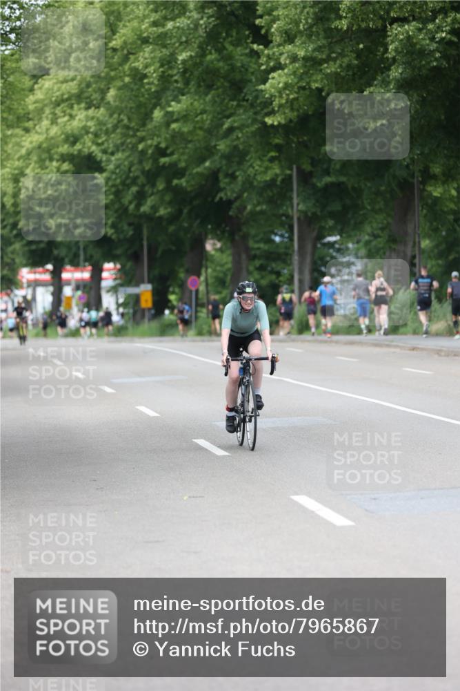 15.06.2025 - 7 Türme Triathlon Yannick Fuchs http://msf.ph/oto/7965867 15.06.2025 14:00:25 Radfahren 405 meine-sportfotos.de