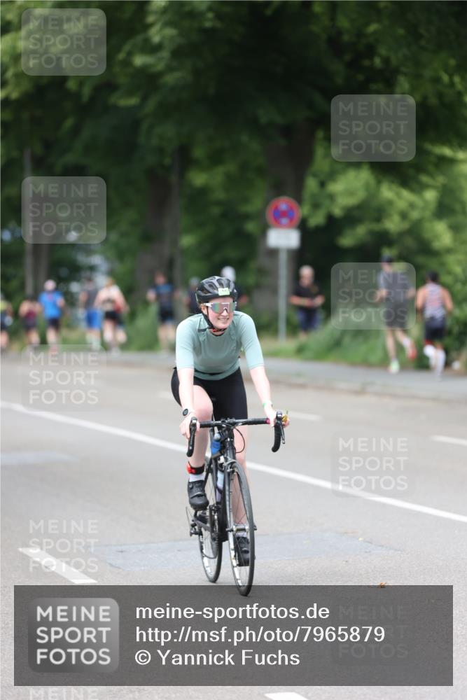 15.06.2025 - 7 Türme Triathlon Yannick Fuchs http://msf.ph/oto/7965879 15.06.2025 14:00:26 Radfahren 405 meine-sportfotos.de