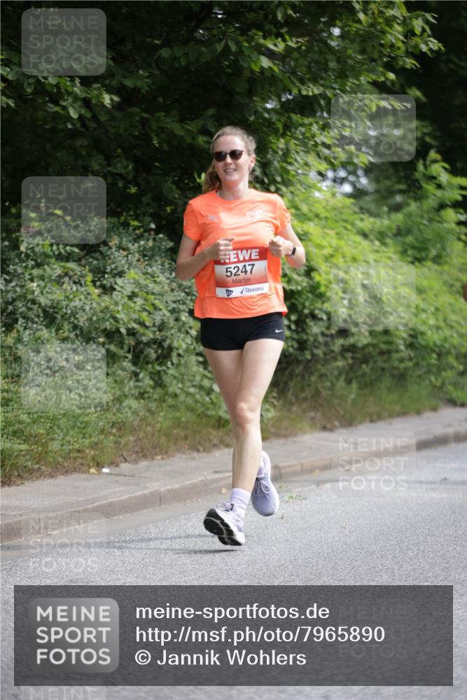 15.06.2025 - REWE Women's Run Jannik Wohlers http://msf.ph/oto/7965890 15.06.2025 10:00:56 Laufen 5247 meine-sportfotos.de