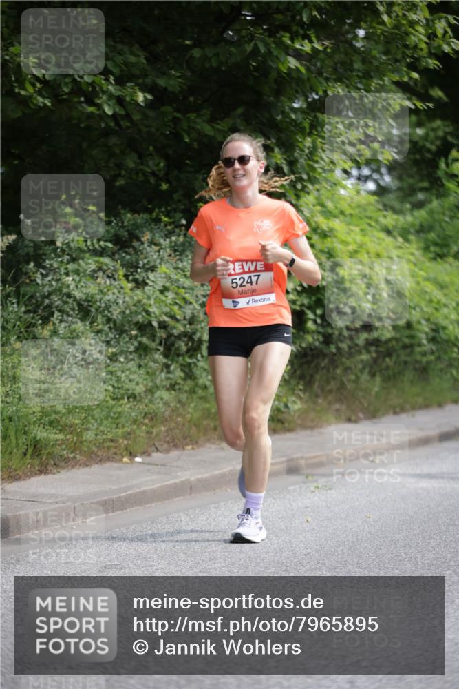 15.06.2025 - REWE Women's Run Jannik Wohlers http://msf.ph/oto/7965895 15.06.2025 10:00:56 Laufen 5247 meine-sportfotos.de
