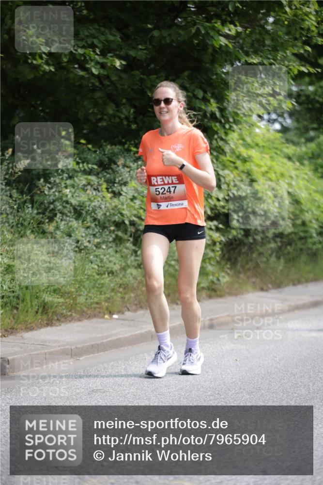 15.06.2025 - REWE Women's Run Jannik Wohlers http://msf.ph/oto/7965904 15.06.2025 10:00:56 Laufen 5247 meine-sportfotos.de
