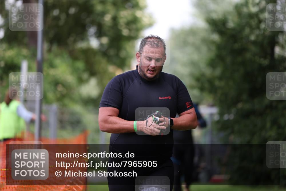 15.06.2025 - 7 Türme Triathlon Michael Strokosch http://msf.ph/oto/7965905 15.06.2025 12:19:50 Schwimmen 372, 471, 483, 488, 531, 536, 538, 550, 585, 594, 612, 635 meine-sportfotos.de