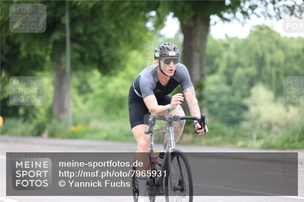 15.06.2025 - 7 Türme Triathlon Yannick Fuchs http://msf.ph/oto/7965931 15.06.2025 11:16:04 Radfahren 235 meine-sportfotos.de