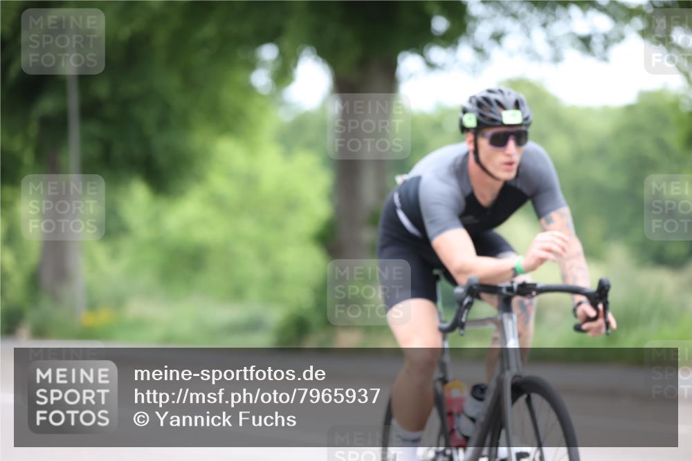 15.06.2025 - 7 Türme Triathlon Yannick Fuchs http://msf.ph/oto/7965937 15.06.2025 11:16:04 Radfahren 235 meine-sportfotos.de