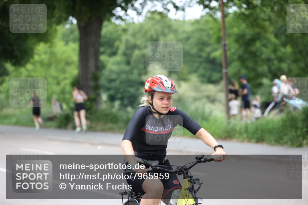 15.06.2025 - 7 Türme Triathlon Yannick Fuchs http://msf.ph/oto/7965959 15.06.2025 14:00:38 Radfahren 401 meine-sportfotos.de