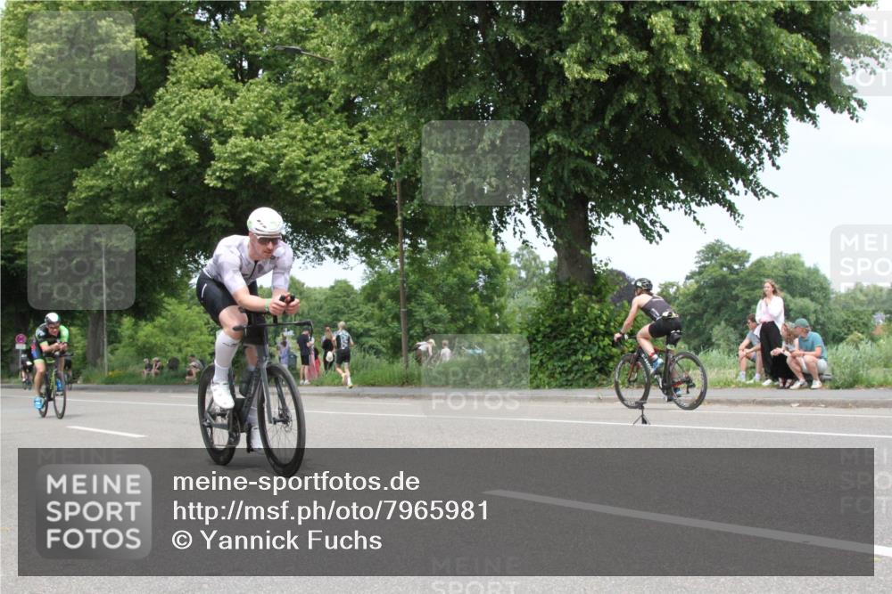 15.06.2025 - 7 Türme Triathlon Yannick Fuchs http://msf.ph/oto/7965981 15.06.2025 13:14:26 Radfahren  meine-sportfotos.de