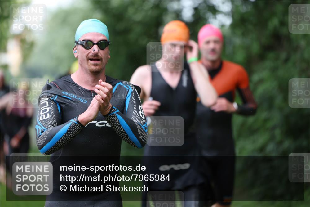15.06.2025 - 7 Türme Triathlon Michael Strokosch http://msf.ph/oto/7965984 15.06.2025 12:19:54 Schwimmen 372, 483, 488, 531, 536, 538, 550, 585, 594, 612, 631, 635 meine-sportfotos.de