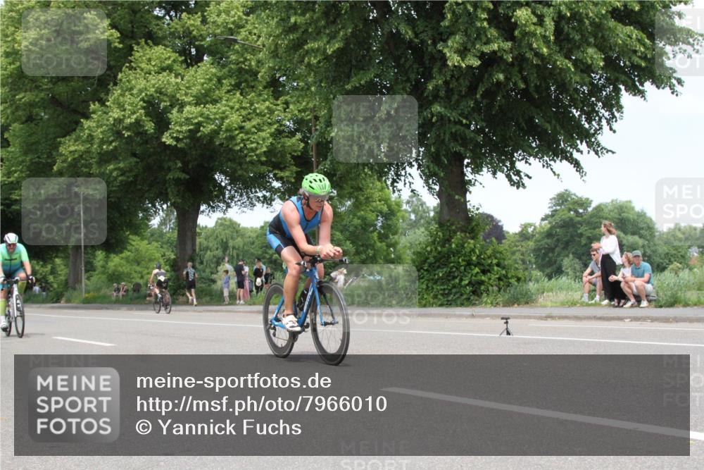 15.06.2025 - 7 Türme Triathlon Yannick Fuchs http://msf.ph/oto/7966010 15.06.2025 13:14:28 Radfahren  meine-sportfotos.de