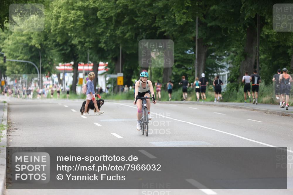 15.06.2025 - 7 Türme Triathlon Yannick Fuchs http://msf.ph/oto/7966032 15.06.2025 14:01:41 Radfahren 356 meine-sportfotos.de