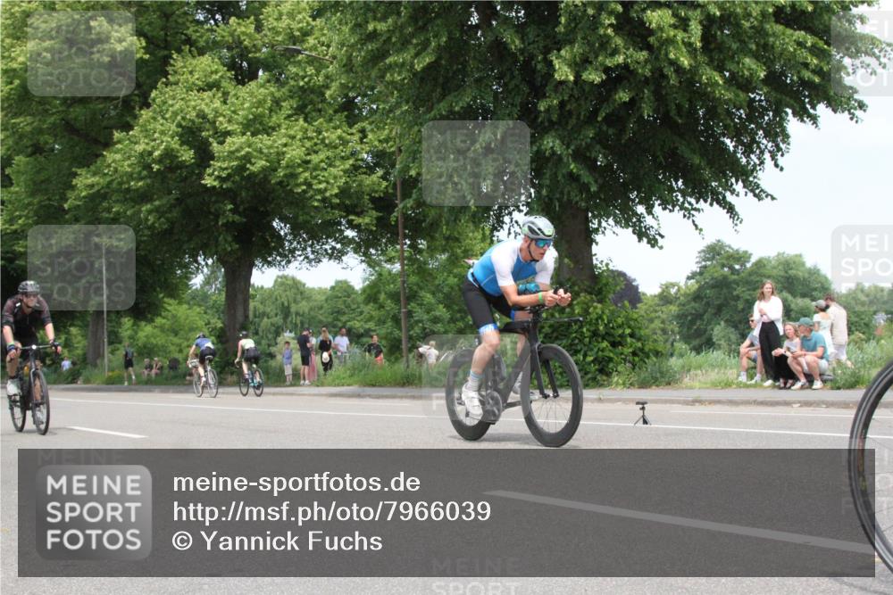 15.06.2025 - 7 Türme Triathlon Yannick Fuchs http://msf.ph/oto/7966039 15.06.2025 13:14:31 Radfahren  meine-sportfotos.de