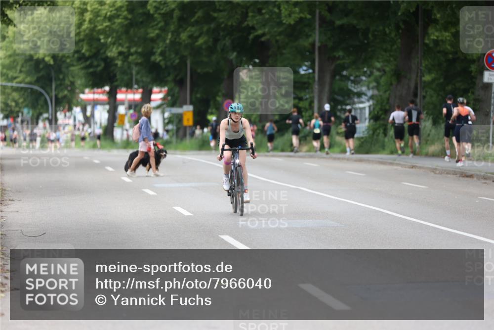 15.06.2025 - 7 Türme Triathlon Yannick Fuchs http://msf.ph/oto/7966040 15.06.2025 14:01:41 Radfahren 356 meine-sportfotos.de