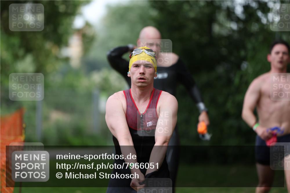15.06.2025 - 7 Türme Triathlon Michael Strokosch http://msf.ph/oto/7966051 15.06.2025 12:20:00 Schwimmen 372, 483, 488, 536, 550, 585, 594, 595, 612, 631, 635 meine-sportfotos.de