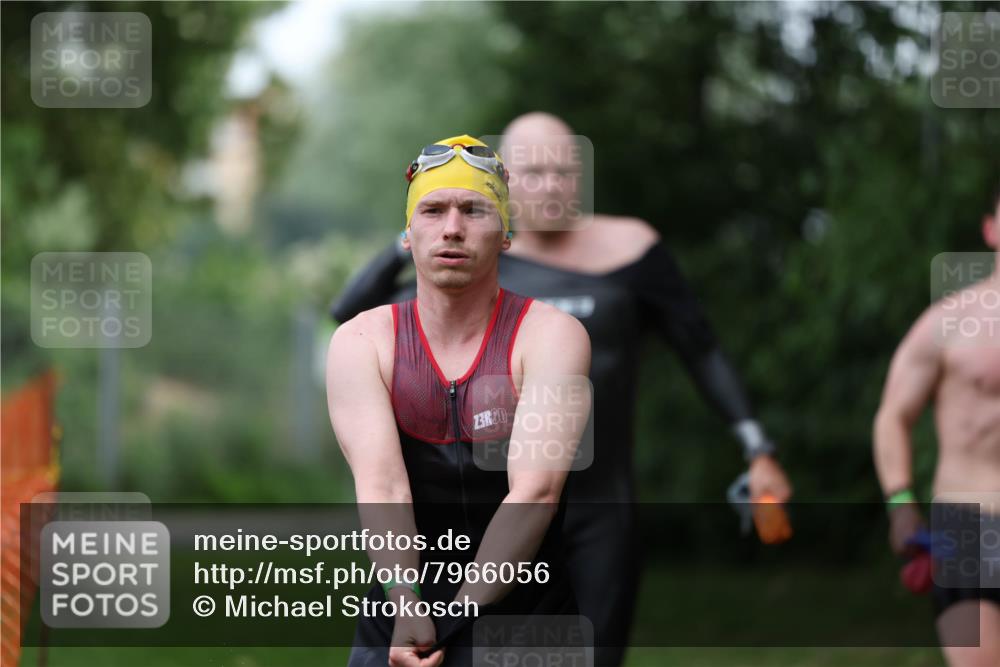 15.06.2025 - 7 Türme Triathlon Michael Strokosch http://msf.ph/oto/7966056 15.06.2025 12:20:00 Schwimmen 372, 483, 488, 536, 550, 585, 594, 595, 612, 631, 635 meine-sportfotos.de