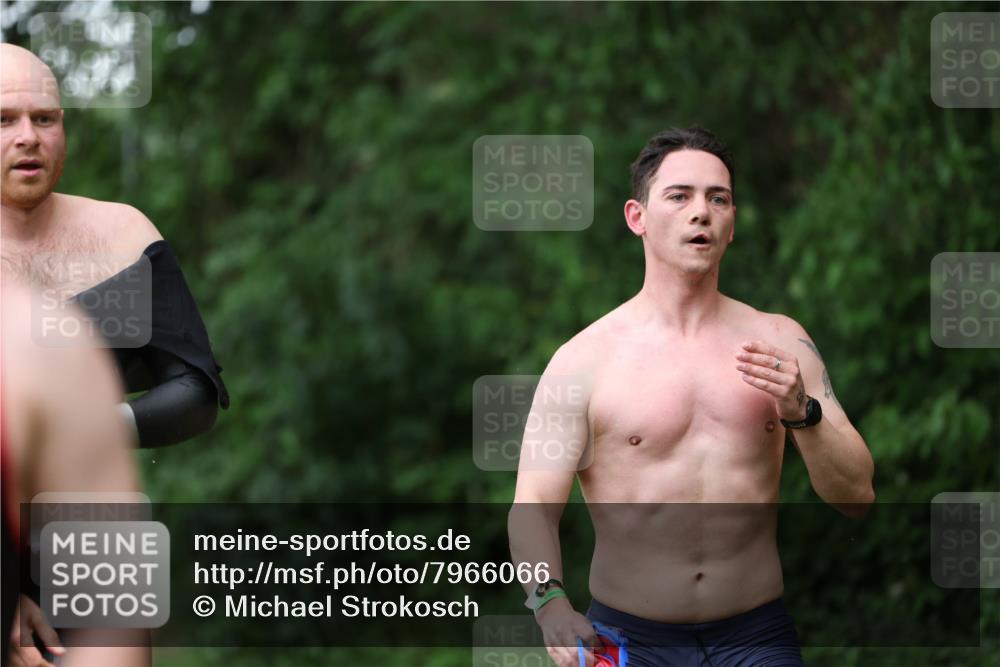 15.06.2025 - 7 Türme Triathlon Michael Strokosch http://msf.ph/oto/7966066 15.06.2025 12:20:01 Schwimmen 372, 483, 488, 536, 550, 585, 594, 595, 612, 631, 635 meine-sportfotos.de