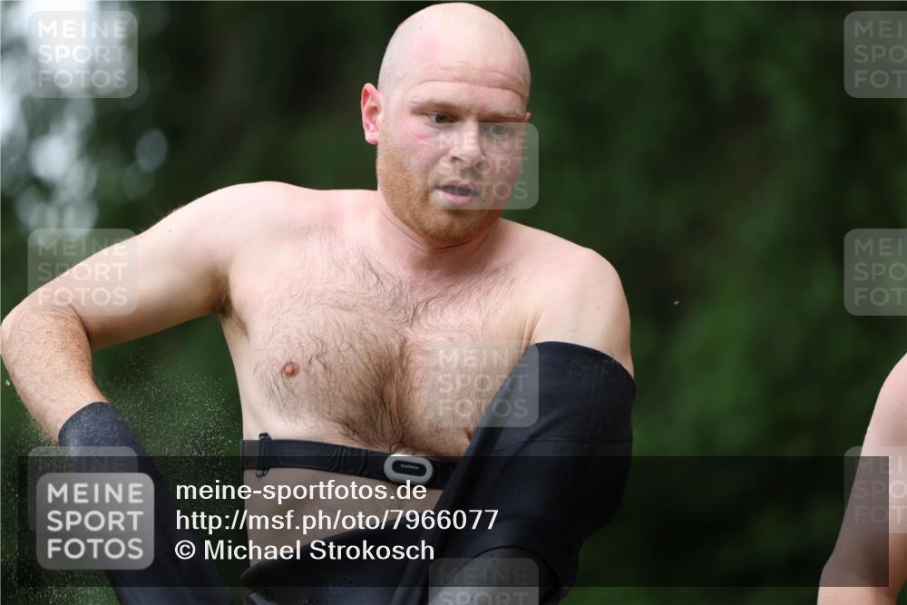 15.06.2025 - 7 Türme Triathlon Michael Strokosch http://msf.ph/oto/7966077 15.06.2025 12:20:02 Schwimmen 372, 483, 488, 536, 550, 585, 594, 595, 631, 635 meine-sportfotos.de