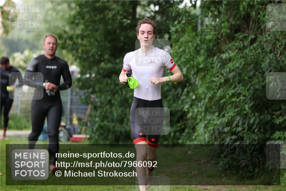 15.06.2025 - 7 Türme Triathlon Michael Strokosch http://msf.ph/oto/7966092 15.06.2025 12:20:08 Schwimmen 372, 438, 488, 536, 550, 585, 594, 595, 604, 631, 635 meine-sportfotos.de