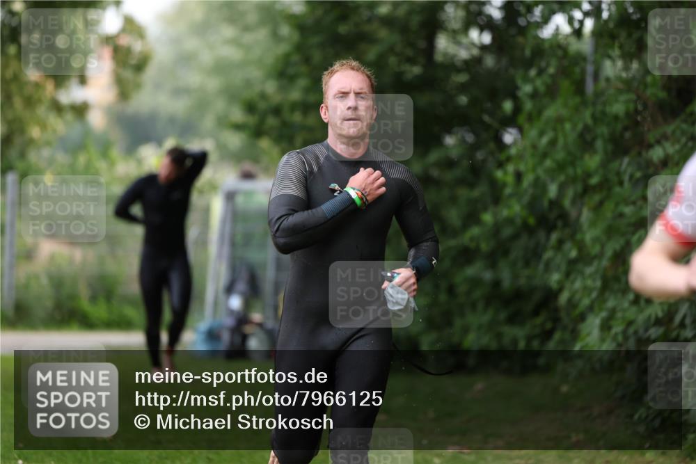 15.06.2025 - 7 Türme Triathlon Michael Strokosch http://msf.ph/oto/7966125 15.06.2025 12:20:10 Schwimmen 372, 438, 488, 550, 573, 585, 594, 595, 604, 613, 631 meine-sportfotos.de