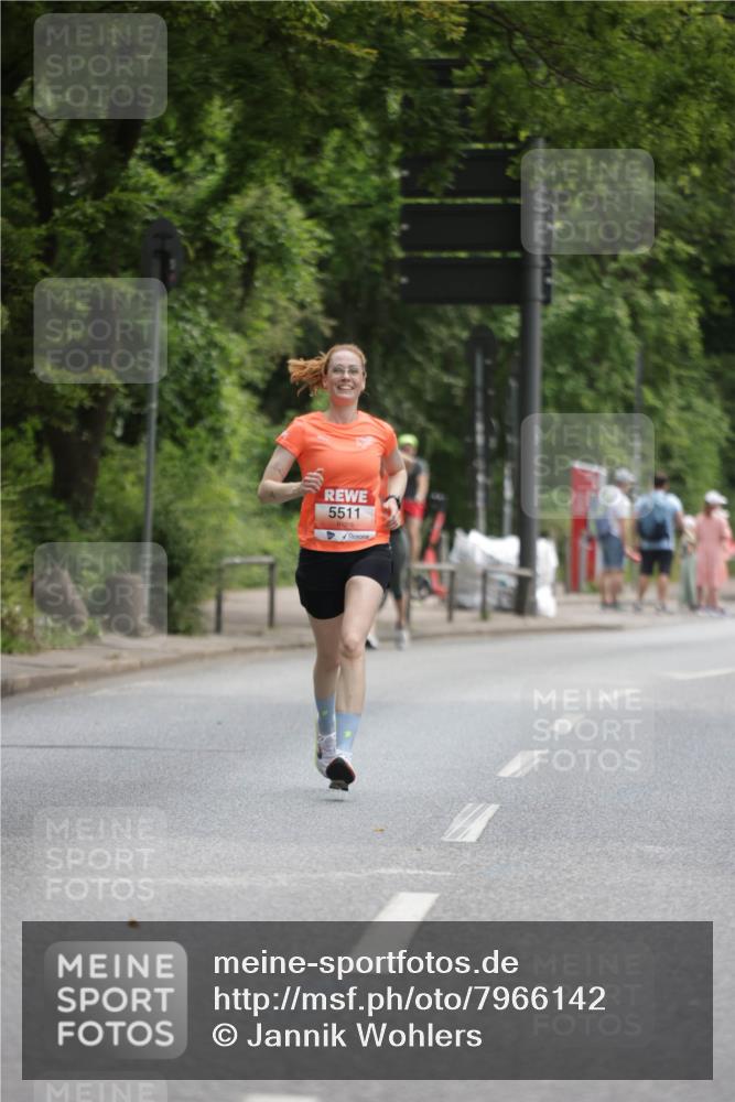 15.06.2025 - REWE Women's Run Jannik Wohlers http://msf.ph/oto/7966142 15.06.2025 10:01:26 Laufen 5511 meine-sportfotos.de