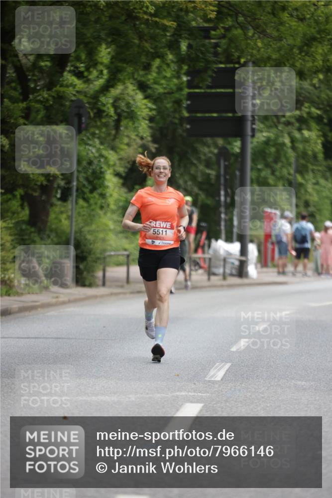 15.06.2025 - REWE Women's Run Jannik Wohlers http://msf.ph/oto/7966146 15.06.2025 10:01:26 Laufen 5511 meine-sportfotos.de